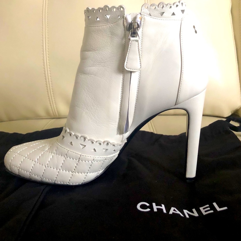Chanel White Ankle w/Diamond Quilting Boots